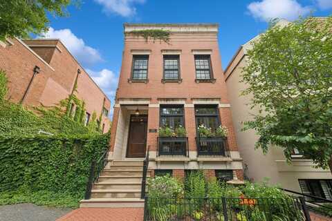 2625 N Wayne Avenue, Chicago, IL 60614