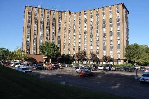 1 RENAISSANCE Place, Palatine, IL 60067