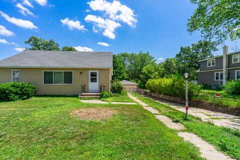 1716 Court Street, McHenry, IL 60050