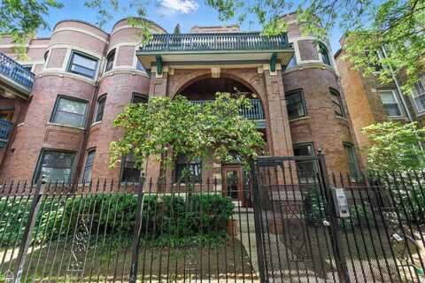 907 W GORDON Terrace, Chicago, IL 60613
