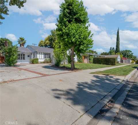6535 Comanche Avenue, Winnetka, CA 91306