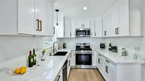 1725 W Beacon Avenue, Anaheim, CA 92804
