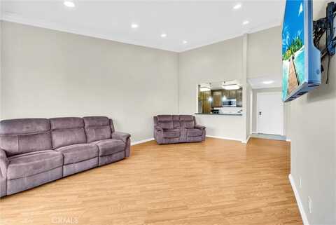 4170 Elm Avenue, Long Beach, CA 90807