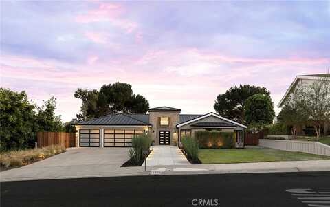 24852 Buckboard Lane, Laguna Hills, CA 92653