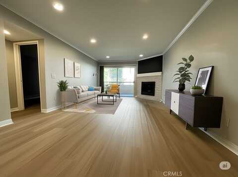 21520 Burbank Boulevard, Woodland Hills, CA 91367