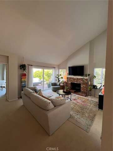 6 Willowgrove, Irvine, CA 92604