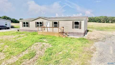 829 County Road 25, Crossville, AL 35962