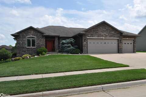 104 E Timber Creek Drive, Carroll, IA 51401