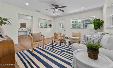 2112 LEON Road, Jacksonville, FL 32246