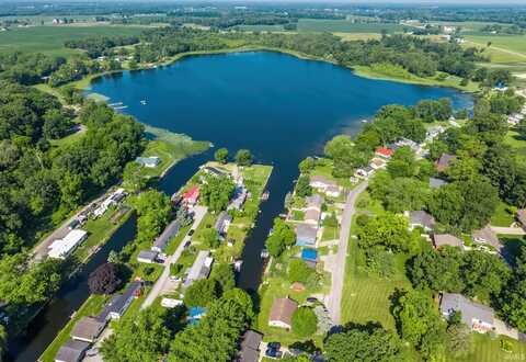 7525 E 630 S, Wolcottville, IN 46795
