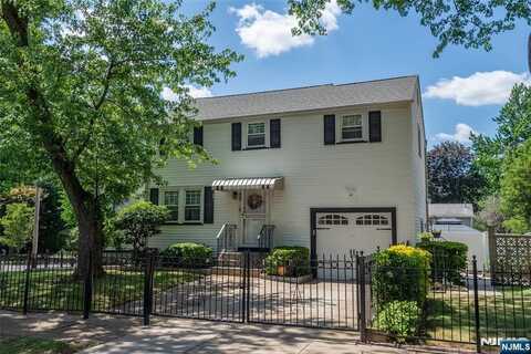 55 Rowland Avenue, Hackensack, NJ 07601