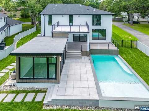11A Meadow Lane, Norwood, NJ 07648