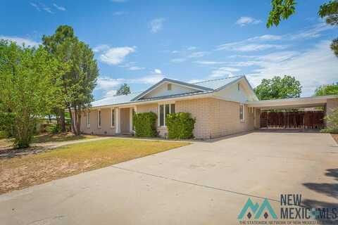 1006 De Bremond Drive, Roswell, NM 88201
