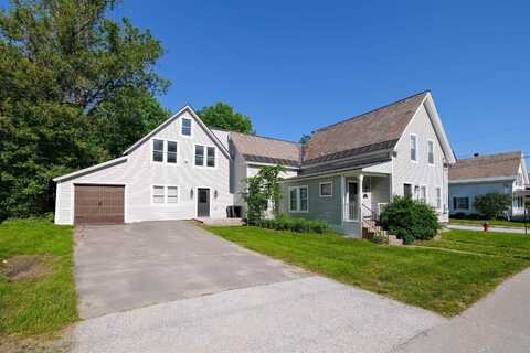 8 Pond Street, Ludlow, VT 05149