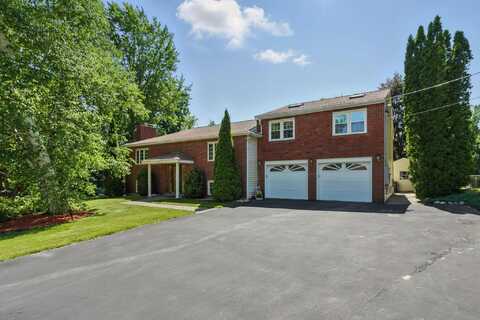 14 Johns Drive, Hooksett, NH 03106