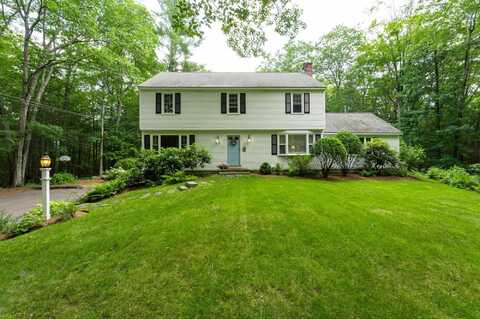 28 Woodland Drive, Amherst, NH 03031