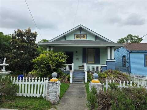 2024 LAMARQUE Street, New Orleans, LA 70114