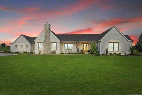 22045 S Rocky Ridge Place, Claremore, OK 74019