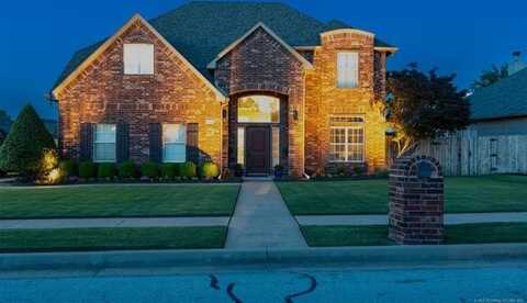 1909 N 8th Street, Broken Arrow, OK 74012