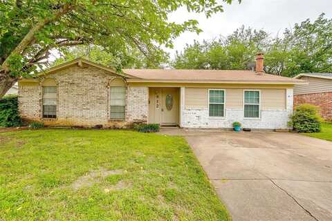 812 E Prairie View Road, Crowley, TX 76036