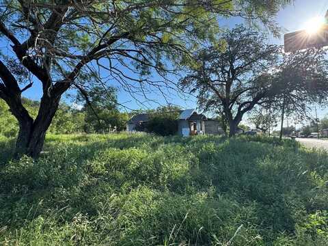703 W 2nd Street, Brady, TX 76825