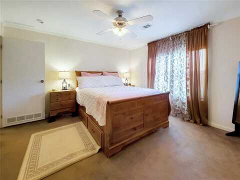 210 N Avenue B, Knox City, TX 79529