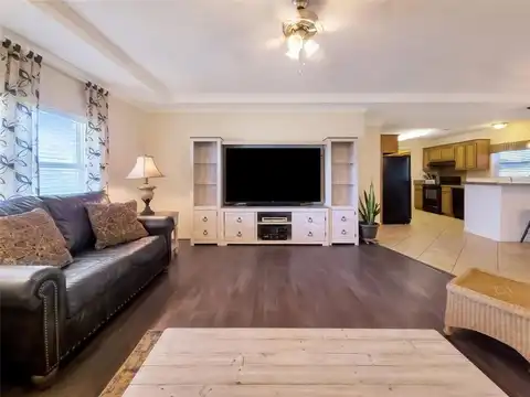 210 N Avenue B, Knox City, TX 79529