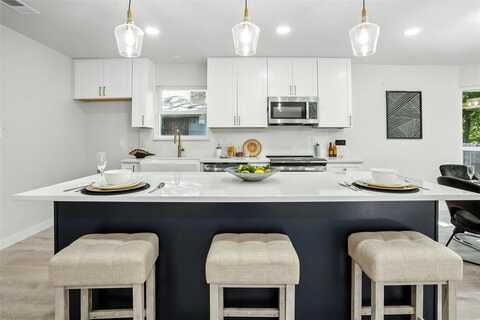5205 Parliament Drive, Arlington, TX 76017