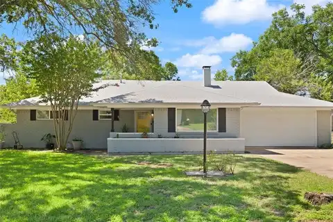 8021 Northbrook Drive, Benbrook, TX 76116