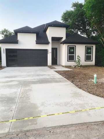 205 Fairview Avenue, Waxahachie, TX 75165