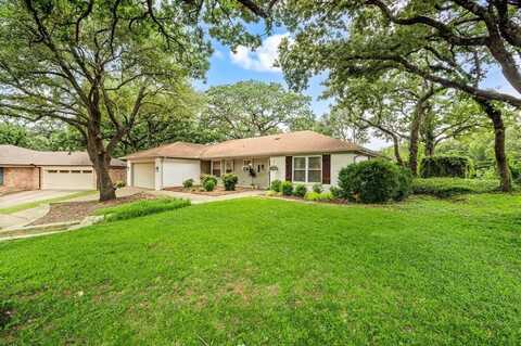 2927 Tangle Oaks Court, Bedford, TX 76021