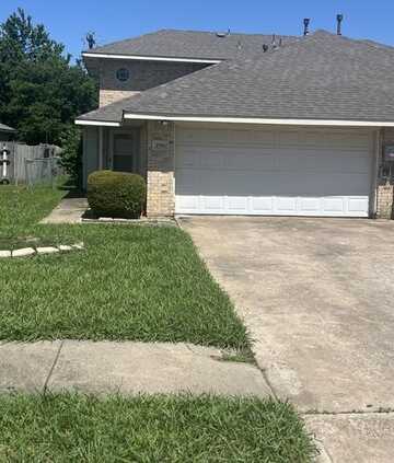 2760 Sunset Strip Avenue, Glenn Heights, TX 75154