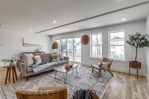 4701 San Jacinto Street, Dallas, TX 75204