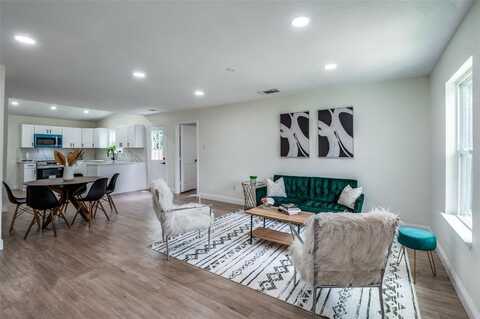 325 Franklin Avenue, McKinney, TX 75069