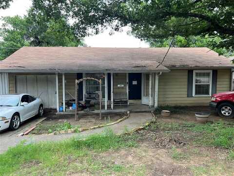 2933 Handley Drive, Fort Worth, TX 76112
