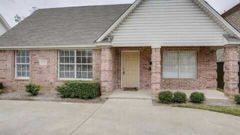 3229 S University Road, Fort Worth, TX 76109