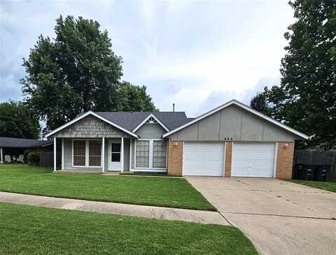 908 Bronze Medal Road, Moore, OK 73160