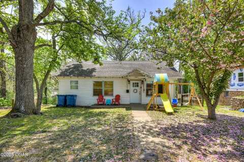 207 W Grand Avenue, Neosho, MO 64850