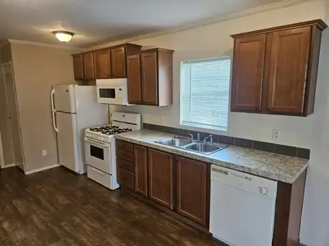 26009 First St #5, Taylor, MI 48180
