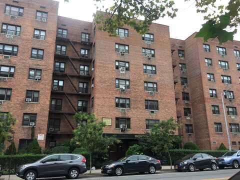 5530 99 Street, Corona, NY 11368
