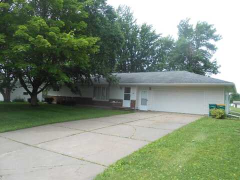 303 S 2nd Lane, Abbotsford, WI 54405