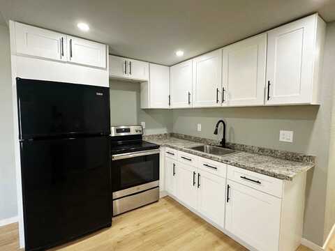 1399 Belcher rd, Largo, FL 33771