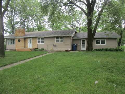 1121 10th St, Hawarden, IA 51023