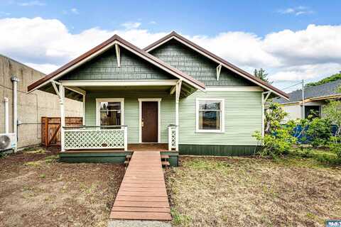 219 E 8th Street, Port Angeles, WA 98362