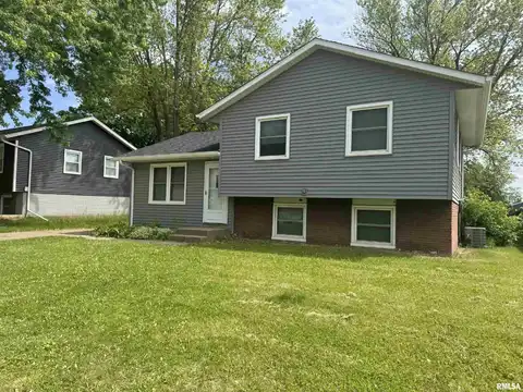 1841 VALLEY Drive, Davenport, IA 52806