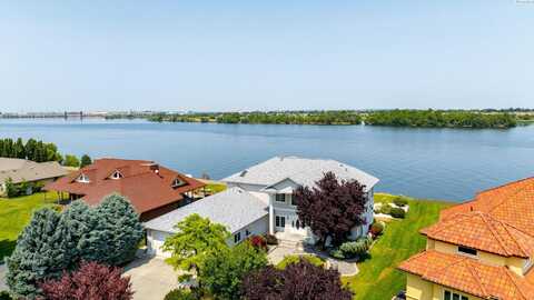 226102 E Donelson Rd., Kennewick, WA 99337