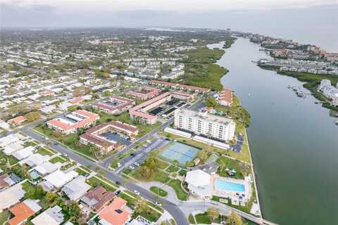 10350 IMPERIAL POINT DRIVE W, LARGO, FL 33774