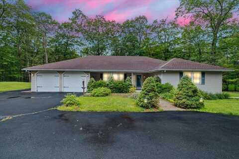 148 Doe Road, Bartonsville, PA 18321