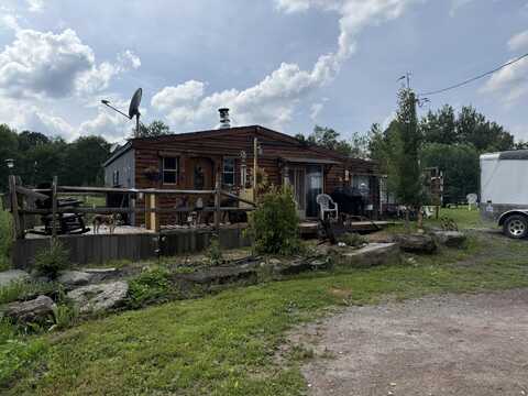 233 N Smith Road, Waymart, PA 18472