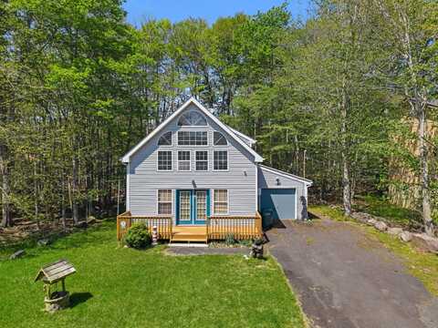 8208 Sunset Drive, Tobyhanna, PA 18466